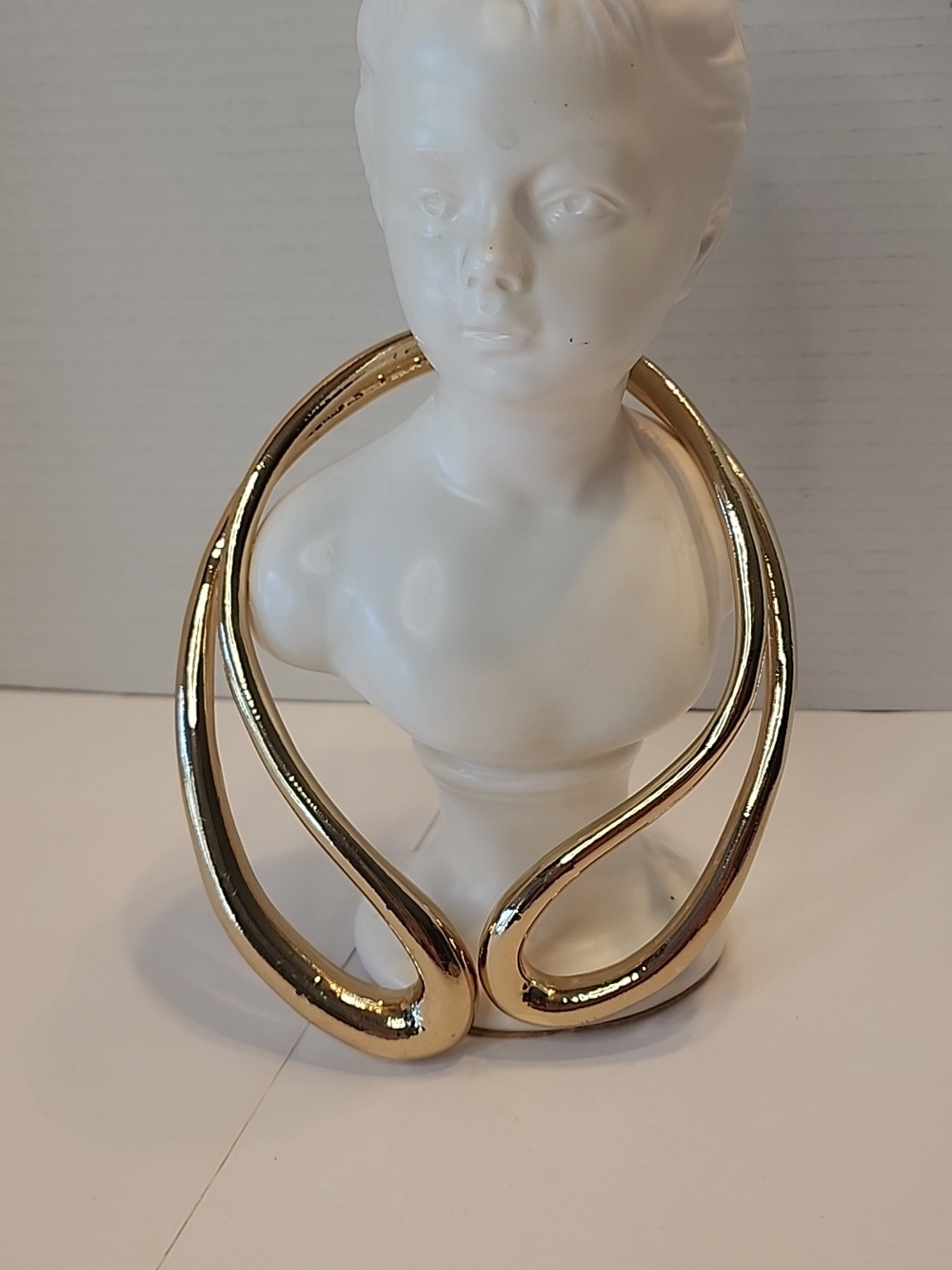 Gold  Thick Sculptural Hinged Necklace - Choker Unbranded